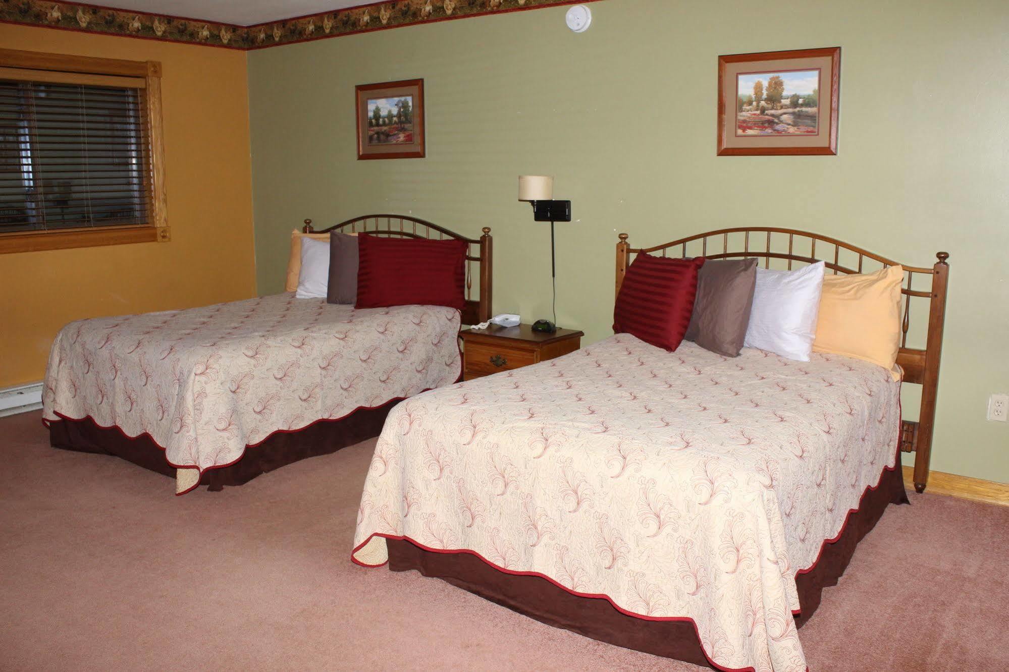 Blue Spruce Motel 2*