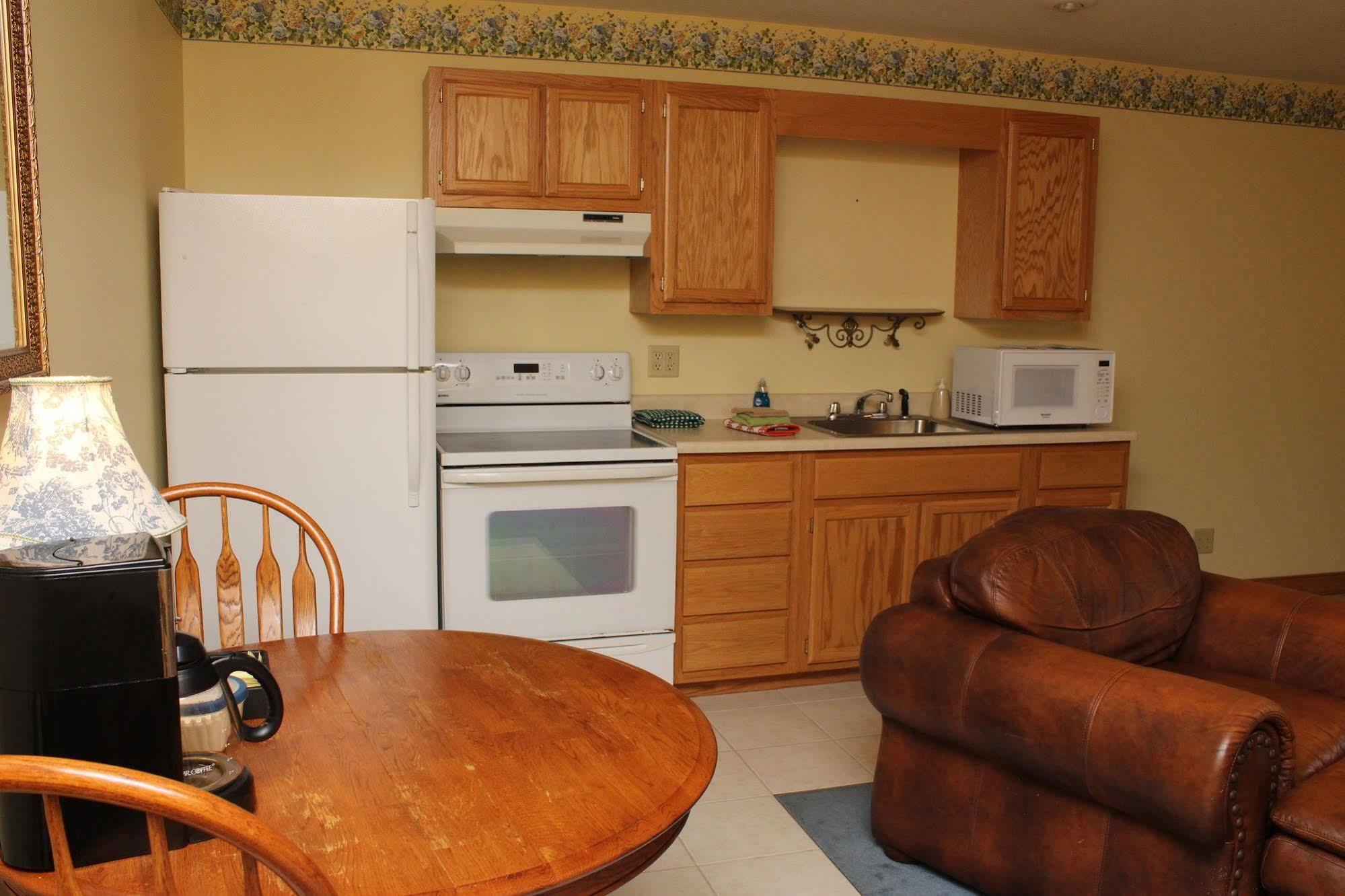 Motel Blue Spruce